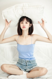 帝王受PLAY龙椅高肉NP